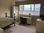 Sunny Bedroom & Private Bath