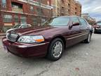 2006 Lincoln Town Car Signature Limited 4dr Sedan