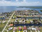 Single Family Residence - PORT CHARLOTTE, FL 107 Peckham Street Sw