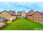 4 bedroom detached house for sale in Poppy Drive, Ampthill, MK45