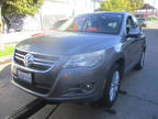 parting out 2009 Volkswagen Tiguan FWD 4dr Auto S