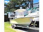 2001 Regulator Marine 21 Classic Centre Console Boat for Sale