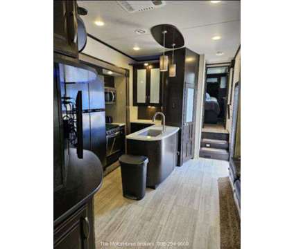 2017 Grand Design Momentum 350M is a 2017 Travel Trailer in Middle River MD