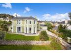 6 bedroom detached house for sale in Forde Park, Newton Abbot, Devon