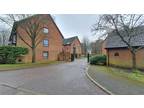 Studio flat for sale in The Oaks, Moormede Crescent, Staines Upon Thames, TW18