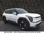 2024 Kia White