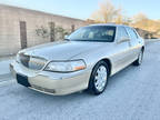 2005 Lincoln Town Car 4dr Sdn Signature Limited
