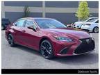 2023 Lexus ES ES 300h F SPORT Handling