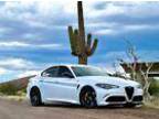 2017 Alfa Romeo Giulia QUADRIFOGLIO 2017 Alfa Romeo Giulia Sedan White RWD