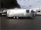 2019 Airstream International Center Bath, Split, Front Bedroom