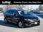 2018 Chrysler Pacifica Hybrid Black, 92K miles