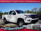 2024 Nissan frontier White, new