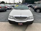 2005 Lincoln Town Car Signature Limited