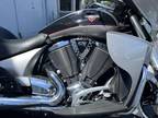 2017 Victory Motorcycles Cross Country Tour Two-tone Turbo Silver and Black