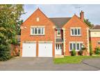 5 bedroom detached house for sale in Colvin Gardens, Hiltingbury