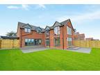 4 bedroom detached house for sale in Stratford Road, Wootton Wawen