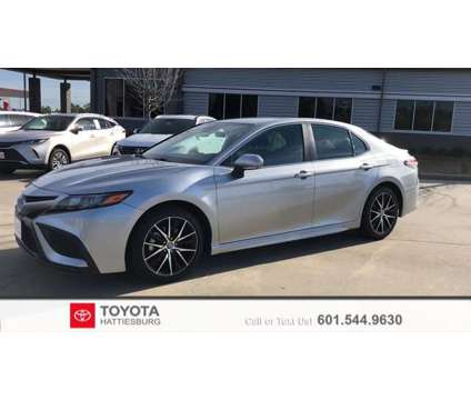 2023 Toyota Camry SE is a Silver 2023 Toyota Camry SE Car for Sale in Hattiesburg MS