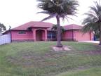 Single Family Residence, Traditional - LEHIGH ACRES, FL 3808 6th St Sw