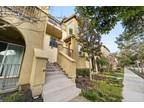Luxurious Fusion 2 Bedroom Townhome