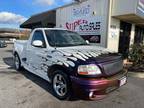 2001 Ford F150 SVT LIGHTNING Reg Cab with tonneau Bed cover!!!