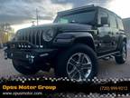 2018 Jeep Wrangler Unlimited Sahara 4x4 4dr SUV (midyear release)