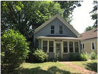 1-Bed, 1-Bath Upper-Level Duplex Unit avail now in SE Mpls!