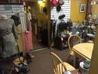 Business For Sale: Retail Store Turn Key Ready, Cheap Rent