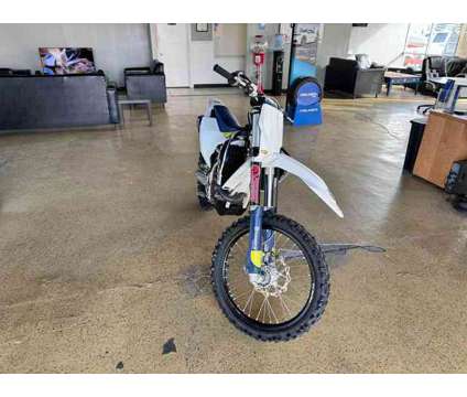 2017 Husqvarna FC 350 for sale is a 2017 Car for Sale in Menifee CA