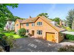6 bedroom detached house for sale in Foxhill Avenue, Leeds, West Yorkshire, LS16