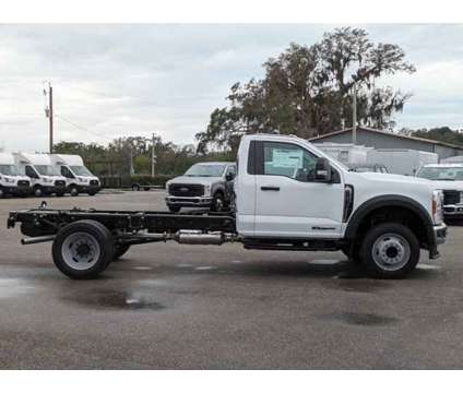 2024 Ford Super Duty F-450 DRW is a White 2024 Ford Car for Sale in Sarasota FL