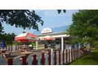 Business For Sale: Retro Style Fast Food At Prime Seasonal Location