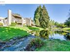 2066 LAKE ISLE DR, Eugene OR 97401