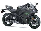 2024 Kawasaki Ninja 650 Metallic Matte Graphenesteel Gray/Ebony