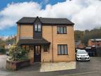3 bedroom detached house for sale in Hunsbury Green, Northampton, NN4