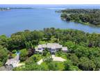 7 Bedroom 8.5 Bath In Wainscott NY 11975