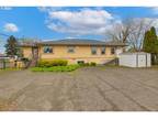 8419 SE WOODSTOCK BLVD, Portland OR 97266