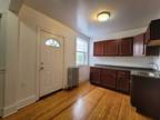 2 bedroom in Chicago IL 60645