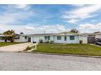 3801 Cherrywood Dr, Holiday, FL 34691