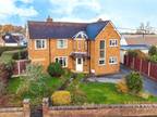 3 bedroom Detached House for sale, Green End, Oswestry, SY11