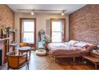 Rental listing in Upper West Side, Manhattan. Contact the landlord or property