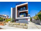 Townhouse, Modern - Valley Glen, CA 5658 Woodman Ave #1-2