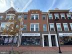 Contemporary, Interior Row/Townhouse - MANASSAS, VA 10070 Market St