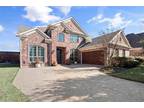 711 Waterlane Dr, Mansfield, TX 76063