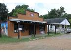 1301 W Bluff St, Woodville, TX 75979