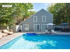 4 Bedroom 2 Bath In East Hampton NY 11937