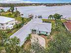 2365 N Watersedge Dr, Crystal River, FL 34429