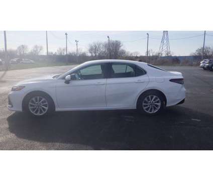 2022 Toyota Camry LE is a 2022 Toyota Camry LE Car for Sale in Taylorville IL