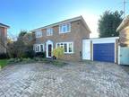 4 bedroom detached house for sale in Donnington Place, Winnersh, Berkshire, RG41