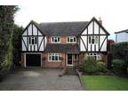 4 bedroom detached house to rent in Gilpins Ride, Berkhamsted, Hertfordshire