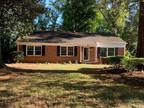 Single Family Residence, Ranch - Charlotte, NC 5117 Glenbrier Dr